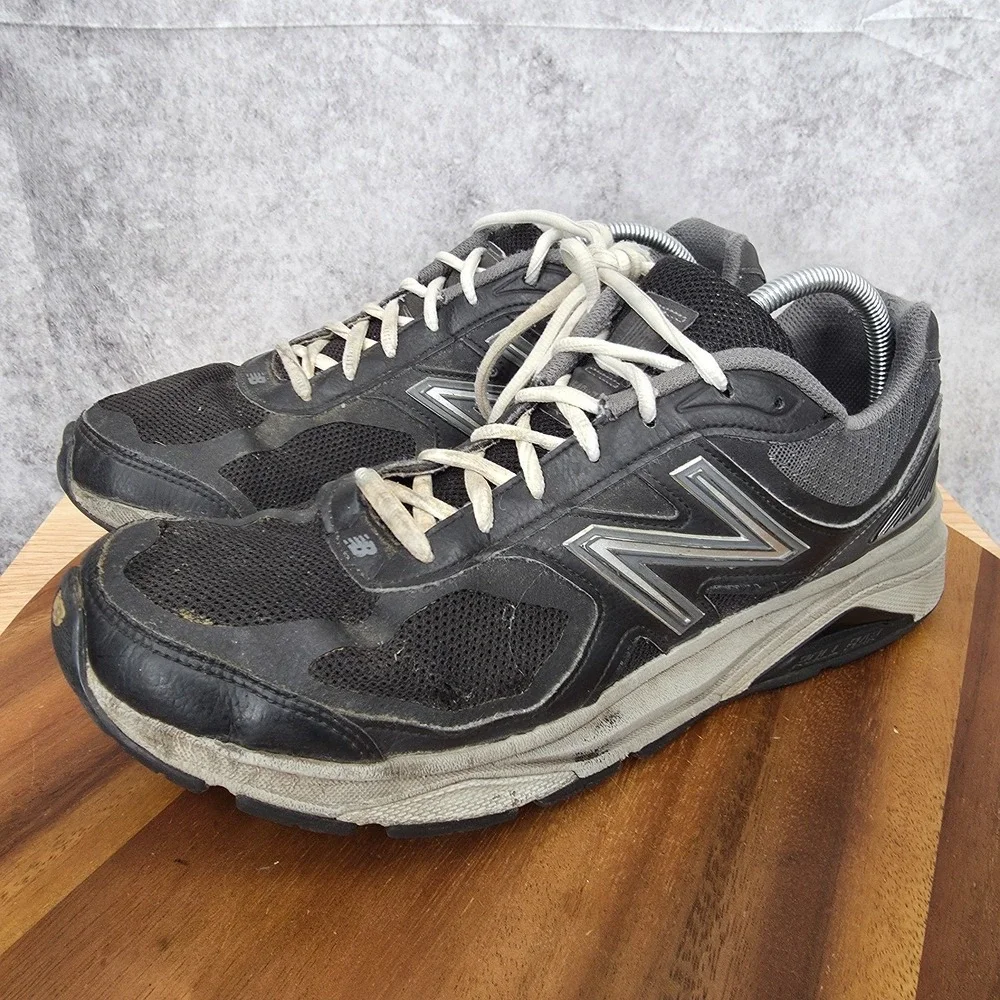 New Balance 1540v3 Running Shoes Mens 11.5 Black‎ USA Sneakers